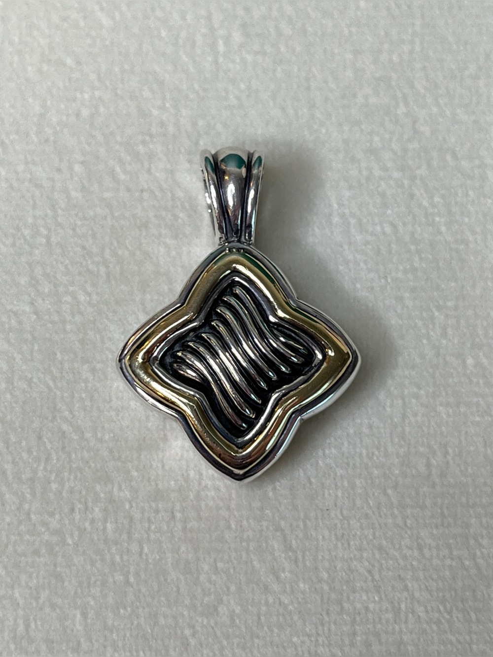David Yurman 925/750 Carved Cable Quatrefoil Two Tone Pendant 1”
